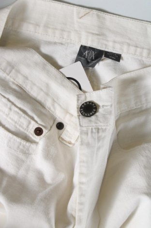 Мъжки панталон Armani Exchange, Размер L, Цвят Бял, Цена 96,04 лв.