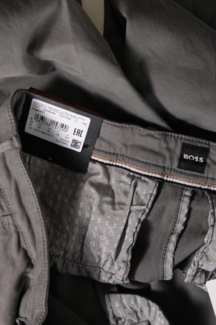 Pánske nohavice  BOSS, Veľkosť L, Farba Sivá, Cena  60,23 €