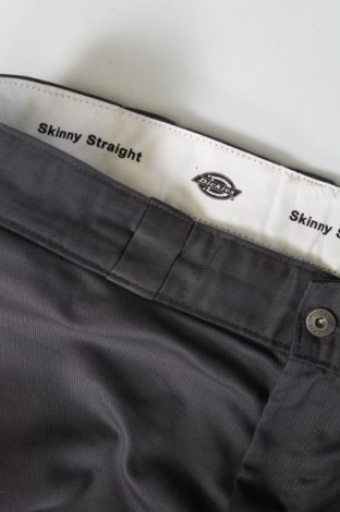 Мъжки панталон Dickies, Размер L, Цвят Сив, Цена 93,00 лв.