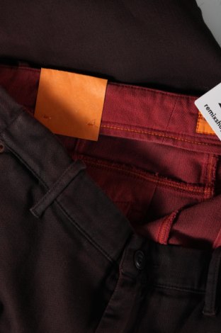 Pantaloni de bărbați Hugo Boss, Mărime M, Culoare Mov, Preț 342,57 Lei