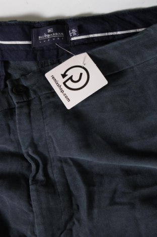 Pánske nohavice  Marks & Spencer, Veľkosť XL, Farba Zelená, Cena  4,44 €