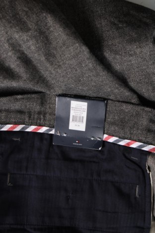 Мъжки панталон Tommy Hilfiger, Размер 4XL, Цвят Сив, Цена 69,36 лв.
