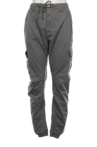 Мъжки панталон Urban Classics, Размер 3XL, Цвят Сив, Цена 77,00 лв.