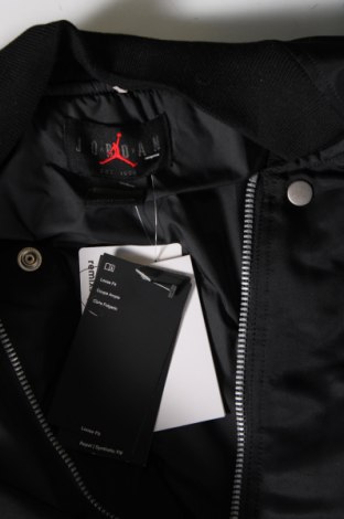 Pánska bunda  Air Jordan Nike, Veľkosť S, Farba Čierna, Cena  103,92 €