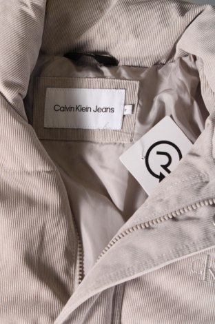 Мъжко яке Calvin Klein Jeans, Размер M, Цвят Бежов, Цена 316,71 лв.