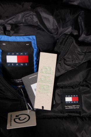 Мъжко яке Tommy Jeans, Размер XS, Цвят Черен, Цена 336,00 лв.