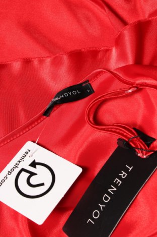 Пижама Trendyol, Размер L, Цвят Червен, Цена 37,40 лв.
