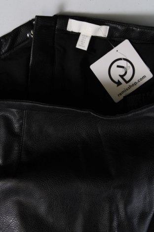 Пола H&M, Размер S, Цвят Черен, Цена 5,74 лв.