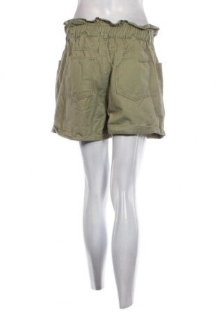 Дамски къс панталон Terranova, Размер M, Цвят Зелен, Цена 9,69 лв.