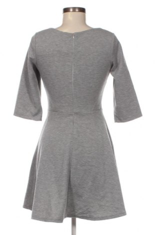 Kleid, Größe M, Farbe Grau, Preis 4,24 €