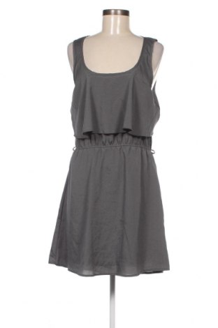 Kleid, Größe L, Farbe Grau, Preis 7,57 €