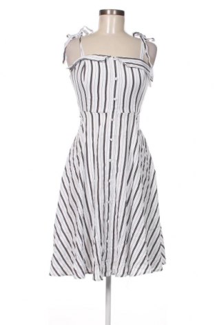 Kleid Amisu, Größe S, Farbe Weiß, Preis 9,08 €