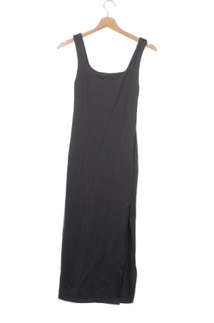 Kleid Bershka, Größe XS, Farbe Grau, Preis 13,41 €