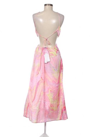 Kleid Bershka, Größe M, Farbe Rosa, Preis 32,01 €