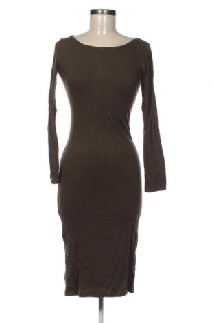 Kleid Bershka, Größe M, Farbe Grün, Preis 4,04 €