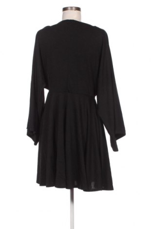 Šaty  Boohoo, Velikost XL, Barva Černá, Cena  462,00 Kč