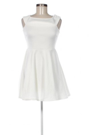 Kleid Boohoo, Größe M, Farbe Weiß, Preis 15,33 €