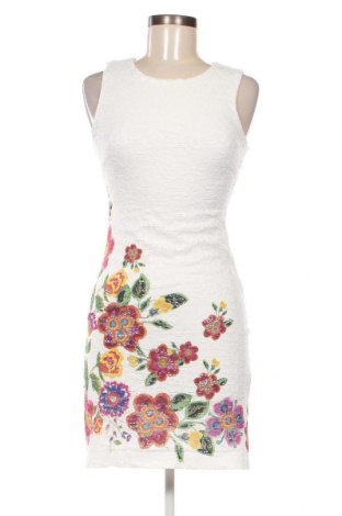 Φόρεμα Desigual, Μέγεθος XS, Χρώμα Λευκό, Τιμή 30,43 €