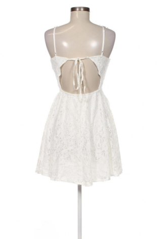 Kleid Fb Sister, Größe M, Farbe Weiß, Preis € 12,11