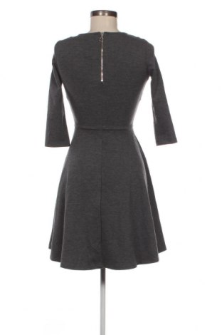 Kleid Gina Tricot, Größe XS, Farbe Grau, Preis € 6,76