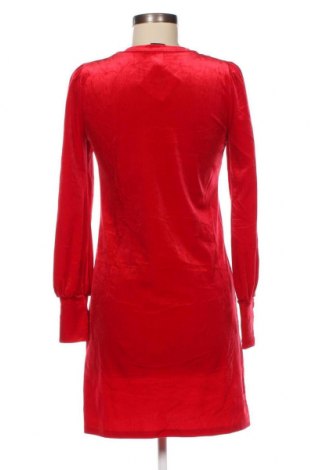 Šaty  Gina Tricot, Velikost S, Barva Červená, Cena  99,00 Kč
