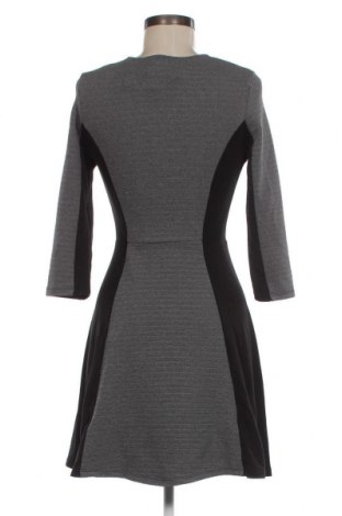 Kleid H&M Divided, Größe S, Farbe Mehrfarbig, Preis 12,71 €