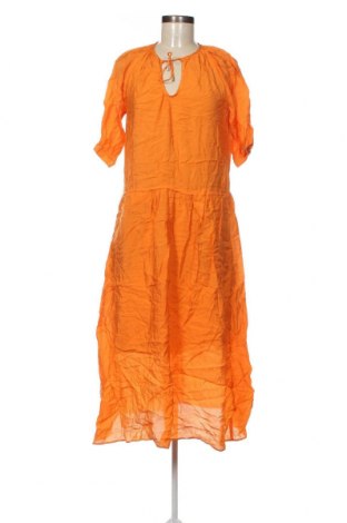 Рокля In Wear, Размер XS, Цвят Оранжев, Цена 49,20 лв.