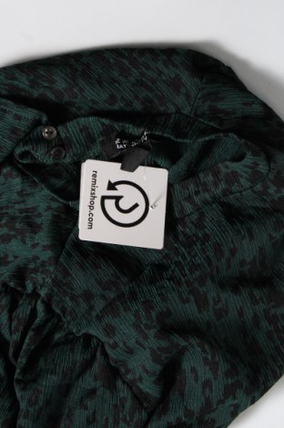 Kleid New Look, Größe M, Farbe Grün, Preis 20,18 €