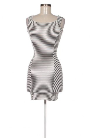 Kleid Pull&Bear, Größe S, Farbe Weiß, Preis € 5,65