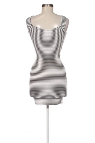 Kleid Pull&Bear, Größe S, Farbe Weiß, Preis € 5,65