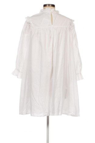 Kleid Reserved, Größe M, Farbe Weiß, Preis € 17,11