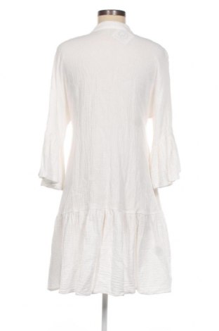 Kleid Reserved, Größe M, Farbe Weiß, Preis 13,23 €