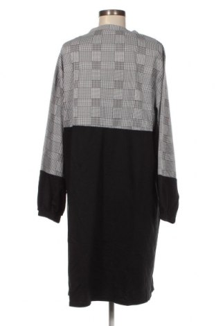 Kleid SHEIN, Größe XXL, Farbe Schwarz, Preis 16,14 €