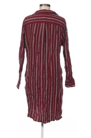 Kleid Sora, Größe M, Farbe Lila, Preis 20,18 €