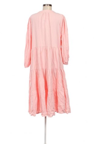 Šaty  St. Frock, Veľkosť M, Farba Ružová, Cena  61,24 €