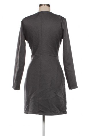 Kleid Trendyol, Größe M, Farbe Grau, Preis € 15,97