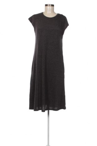 Kleid Vero Moda, Größe S, Farbe Grau, Preis 21,83 €