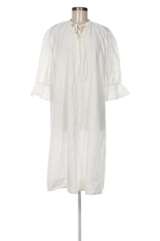 Kleid Vero Moda, Größe M, Farbe Weiß, Preis 31,71 €
