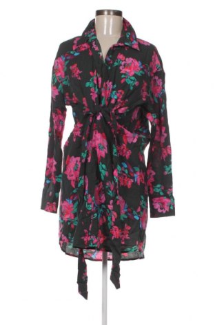 Kleid Y.A.S, Größe M, Farbe Mehrfarbig, Preis € 57,06