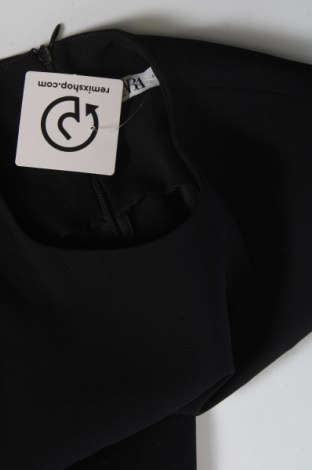 Рокля Zara, Размер M, Цвят Черен, Цена 33,48 лв.