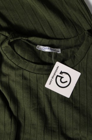 Рокля Zara, Размер S, Цвят Зелен, Цена 12,42 лв.