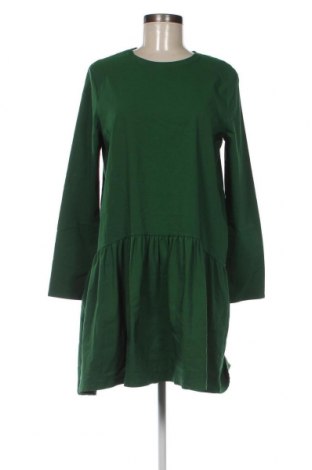 Рокля Zara, Размер M, Цвят Зелен, Цена 27,37 лв.