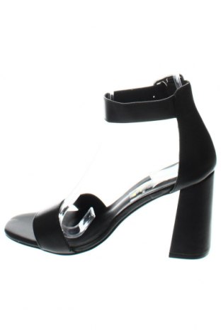 Sandále, Veľkosť 37, Farba Čierna, Cena  31,96 €