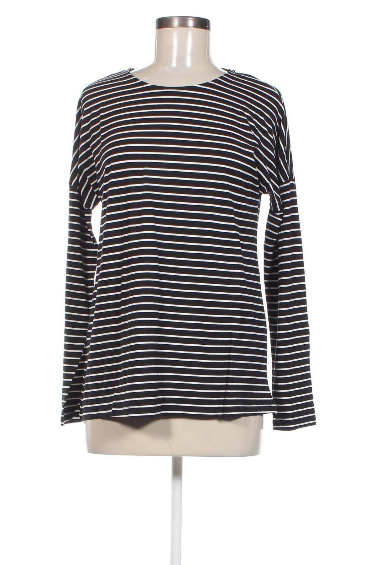 Γυναικεία μπλούζα Even&Odd, Μέγεθος M, Χρώμα Μαύρο, Τιμή 3,20 €