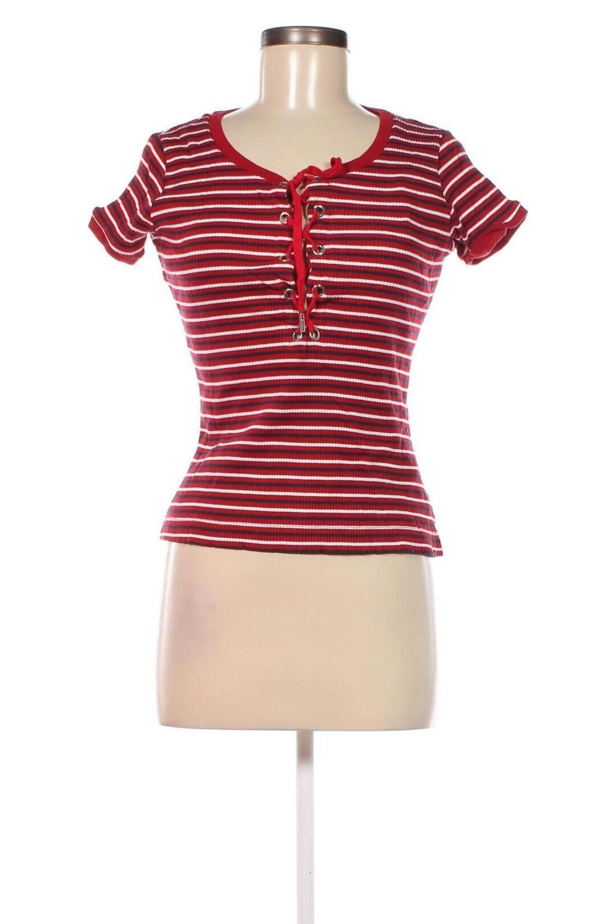Γυναικεία μπλούζα Guess, Μέγεθος S, Χρώμα Πολύχρωμο, Τιμή 13,36 €