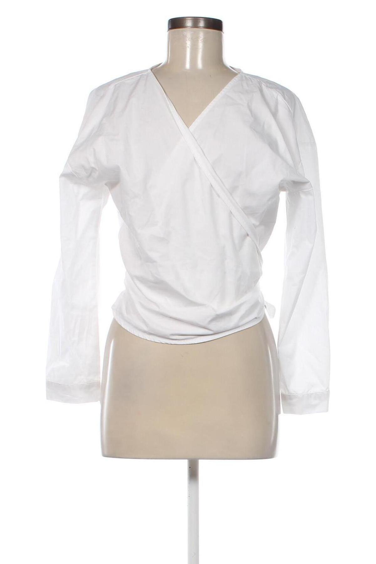Дамска блуза Mohito, Размер L, Цвят Бял, Цена 10,28 лв.