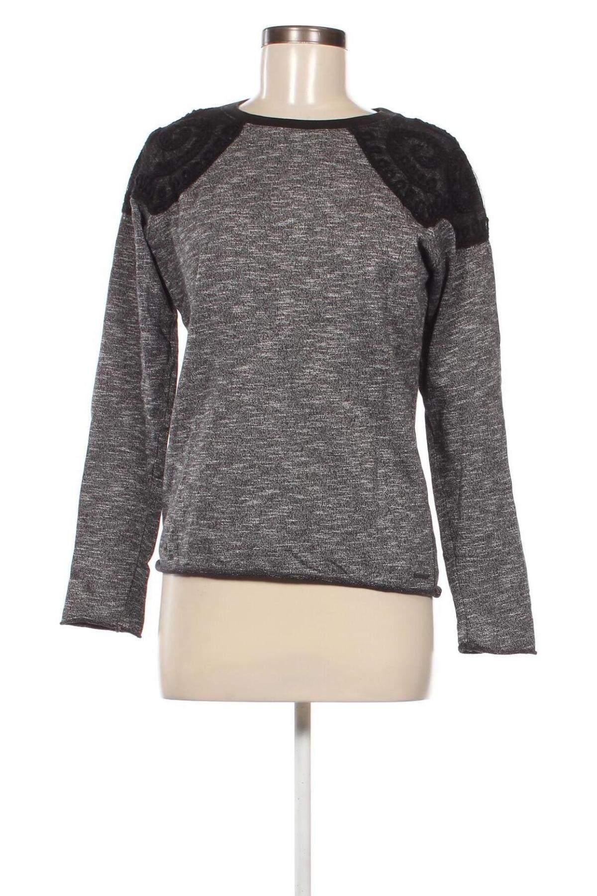 Γυναικεία μπλούζα One Step, Μέγεθος S, Χρώμα Πολύχρωμο, Τιμή 6,96 €