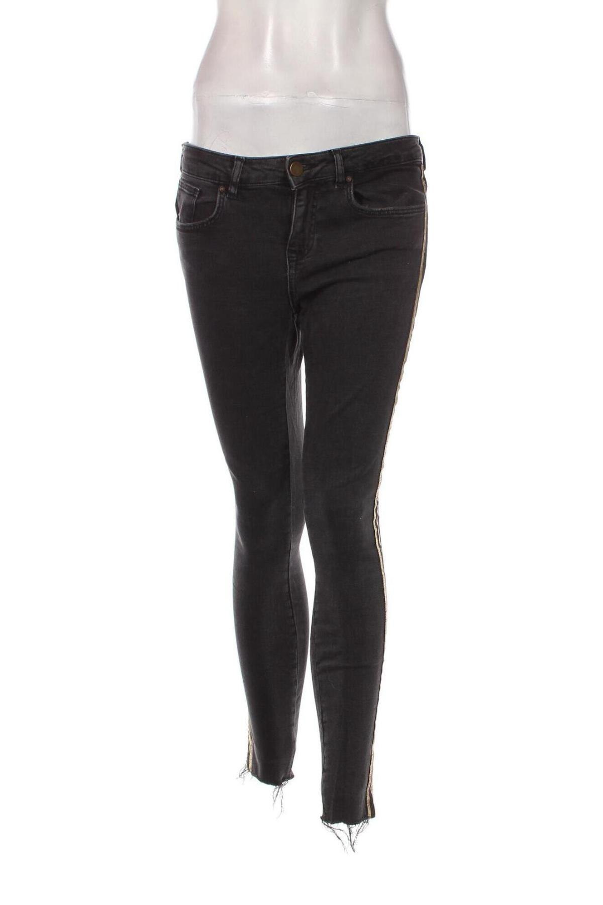 Damen Jeans Zara, Größe S, Farbe Grau, Preis 18,79 €
