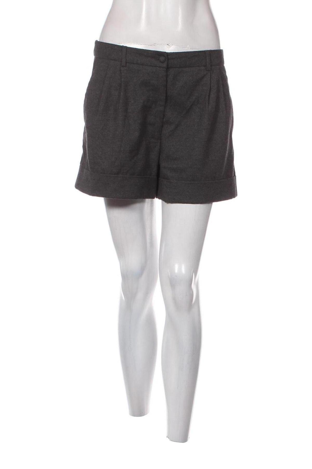 Дамски къс панталон H&M, Размер M, Цвят Сив, Цена 8,17 лв.