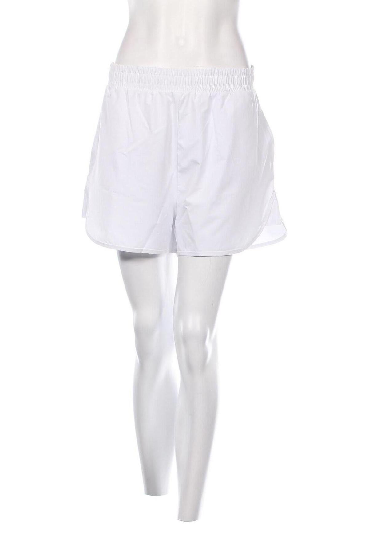 Дамски къс панталон NA-KD, Размер S, Цвят Бял, Цена 12,32 лв.